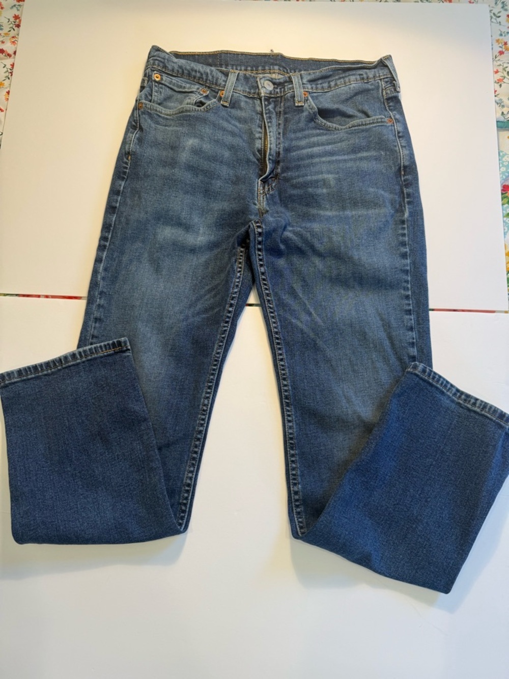 Levi's Men's Blue Slim Straight Jeans - Classic Indigo Denim